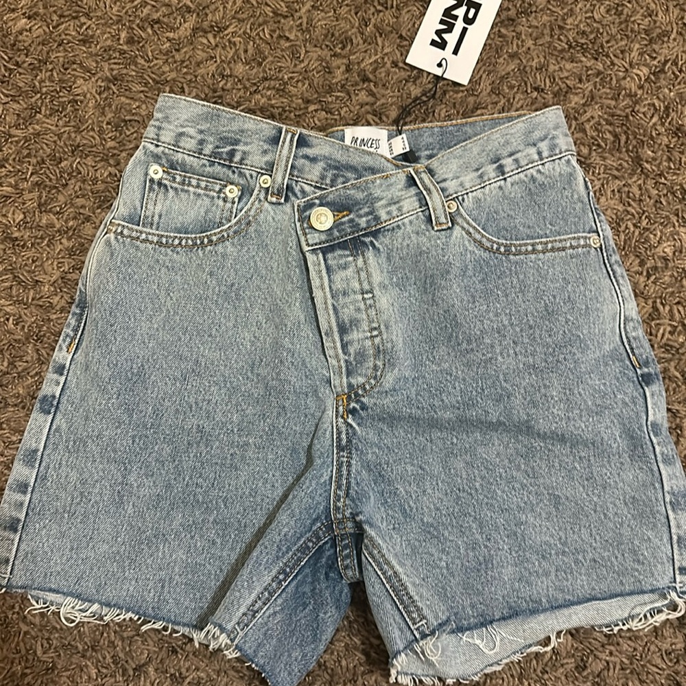 Princes Polly Xena Denim Shorts. New with tag